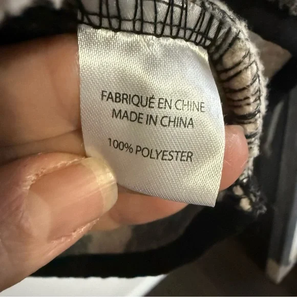 Oversized Plaid Quarter-Zip Cozy Fleece Sweater - Picture 7 of 7